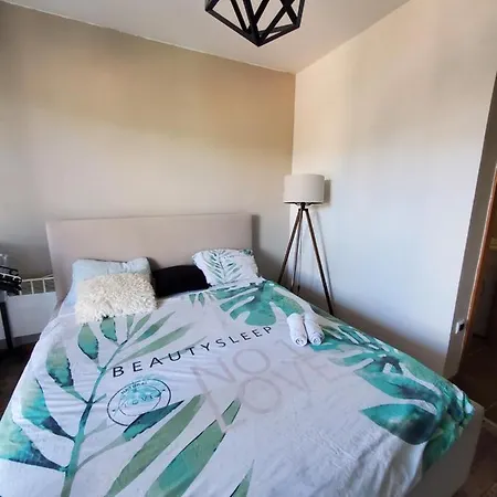 Sleep And Drive Cosy דירה