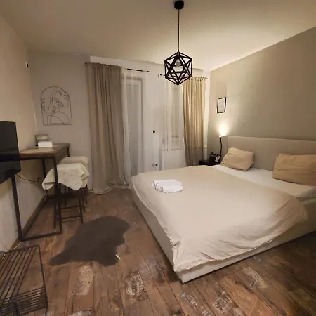 Sleep And Drive Cosy Apartman